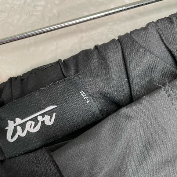 Tier NYC News Logo Pant - Picture 5 of 7